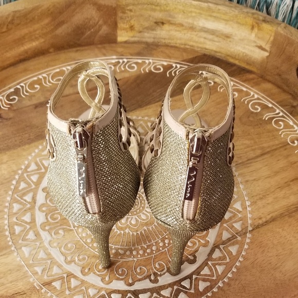 Nina Women's Ciprina Dress Sandal | Size 8 - Picture 2 of 5